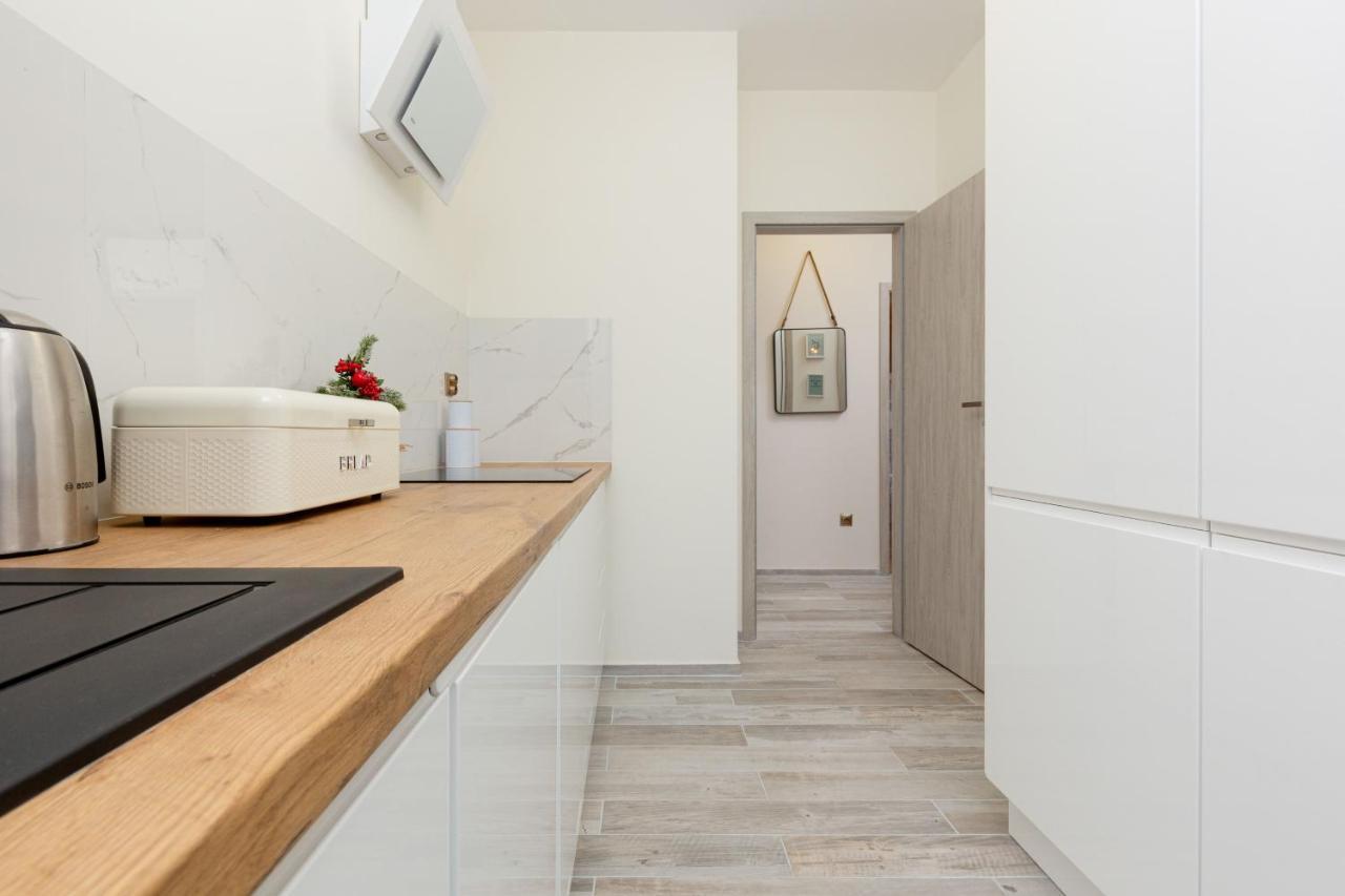 City Center Apartment Elektoralna By Noclegi Renters Warszawa Eksteriør bilde
